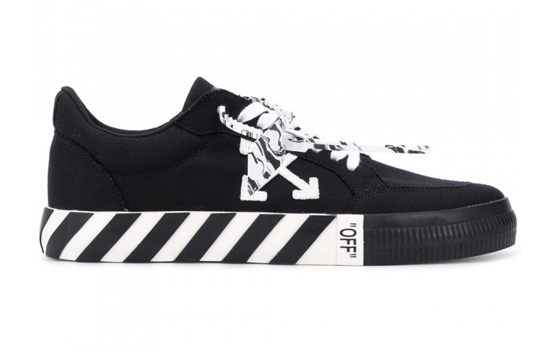 Off-White Logo Patch Low Top Black